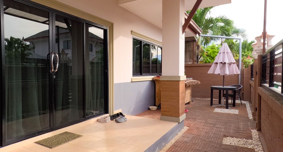 For sale 3 bedrooms villa in Huay Yai, Pattaya