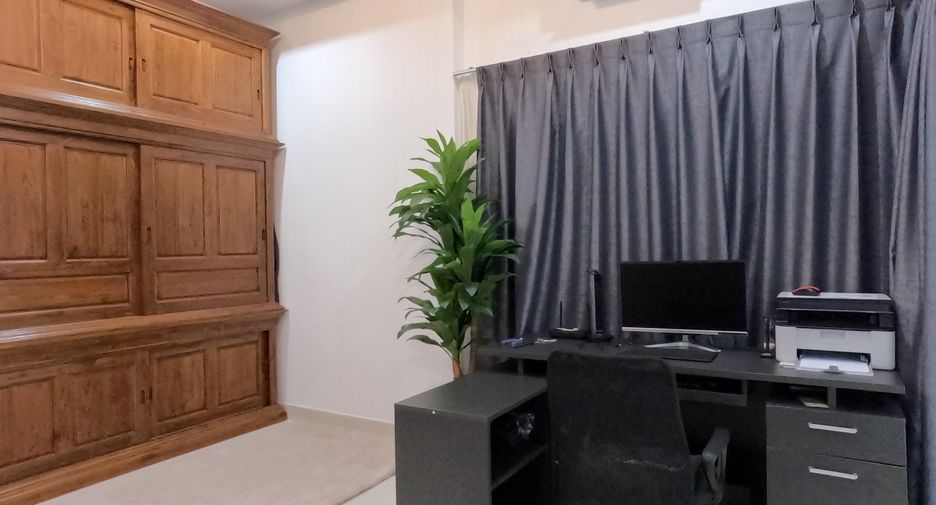 For sale 3 bedrooms villa in Huay Yai, Pattaya
