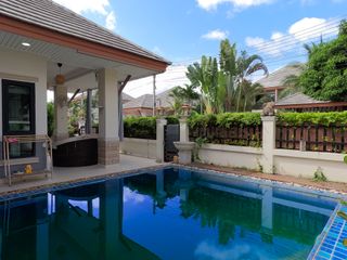 For sale 2 ベッドルーム villa in Bang Lamung, Chonburi