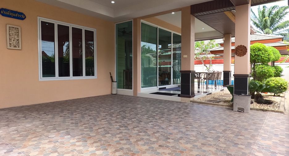 For sale 3 bedrooms villa in Huay Yai, Pattaya