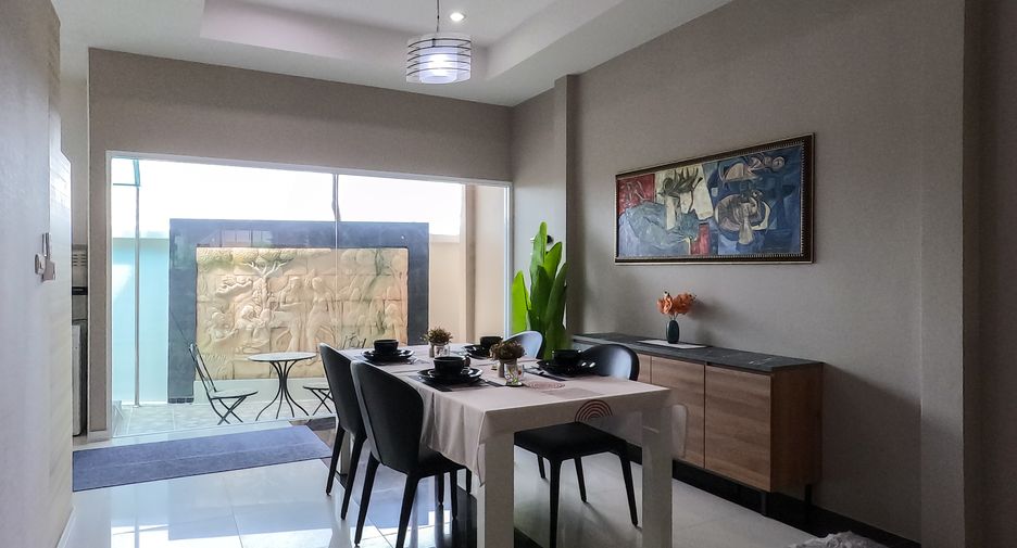 For sale 3 bedrooms villa in Huay Yai, Pattaya