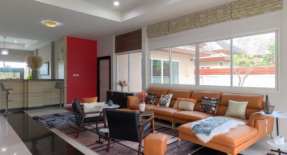For sale 3 bedrooms villa in Huay Yai, Pattaya