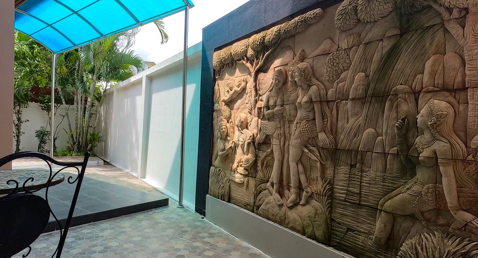 For sale 3 bedrooms villa in Huay Yai, Pattaya