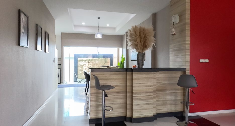 For sale 3 bedrooms villa in Huay Yai, Pattaya