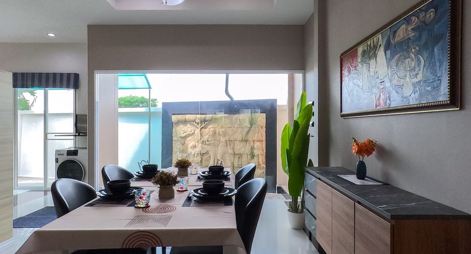 For sale 3 bedrooms villa in Huay Yai, Pattaya