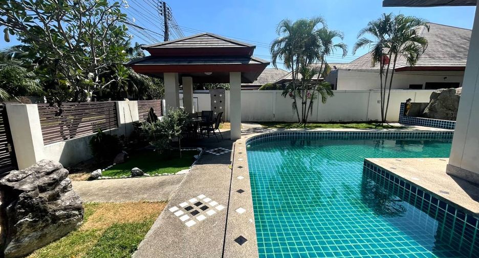For sale 3 bedrooms villa in Huay Yai, Pattaya