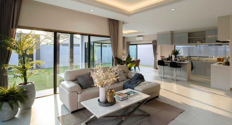 For sale 3 bedrooms villa in Huay Yai, Pattaya