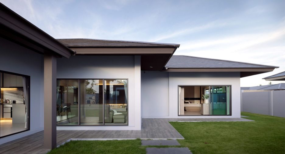 For sale 3 bedrooms villa in Huay Yai, Pattaya