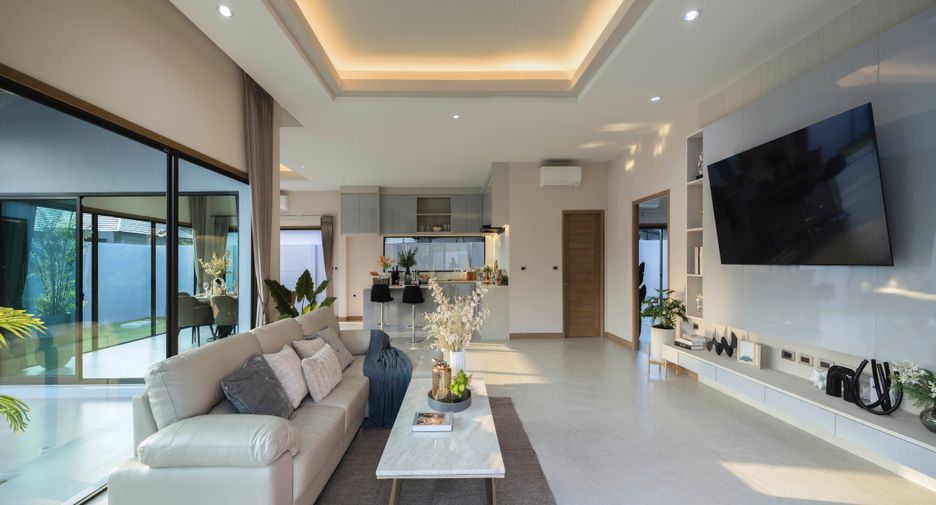 For sale 3 bedrooms villa in Huay Yai, Pattaya
