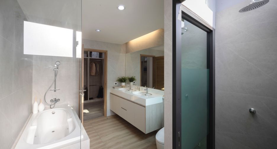 For sale 3 bedrooms villa in Huay Yai, Pattaya