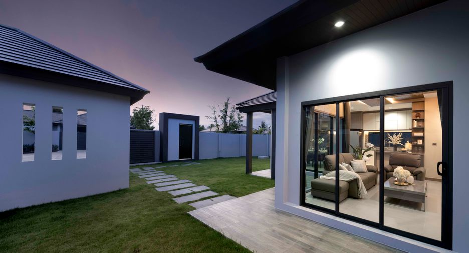 For sale 3 bedrooms villa in Huay Yai, Pattaya