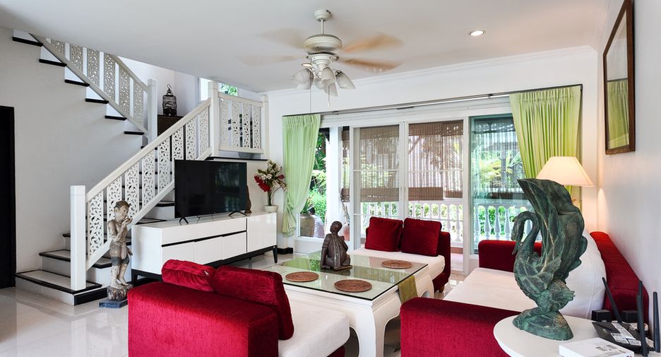 Casa adosada en venta de 3 habitaciones en Sattahip, Chonburi