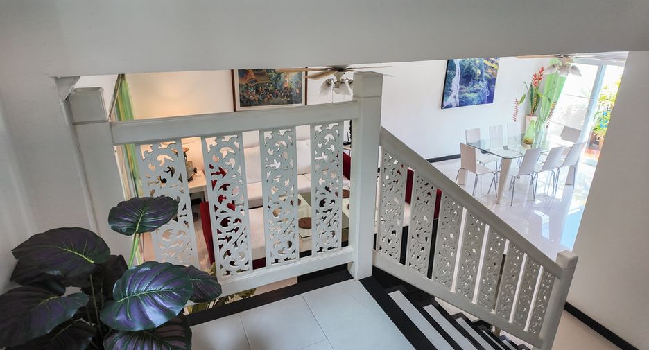 Casa adosada en venta de 3 habitaciones en Sattahip, Chonburi