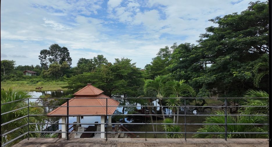 For sale 6 bedrooms villa in Huay Yai, Pattaya