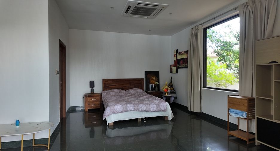 For sale 6 bedrooms villa in Huay Yai, Pattaya