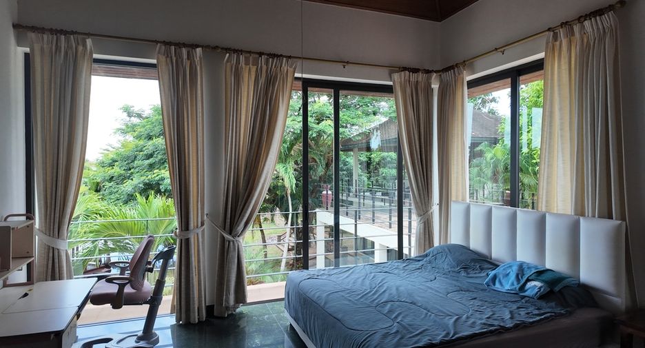 For sale 6 bedrooms villa in Huay Yai, Pattaya