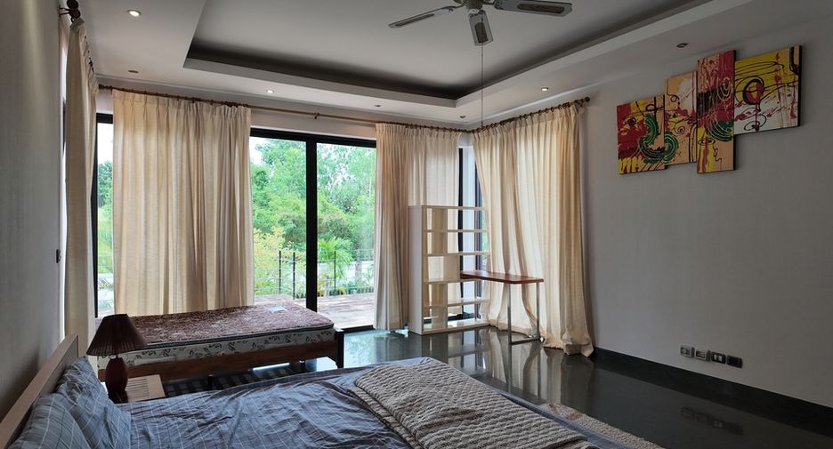 For sale 6 bedrooms villa in Huay Yai, Pattaya
