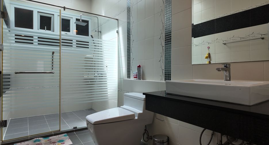 Villa en venta de 4 habitaciones en Huay Yai, Pattaya
