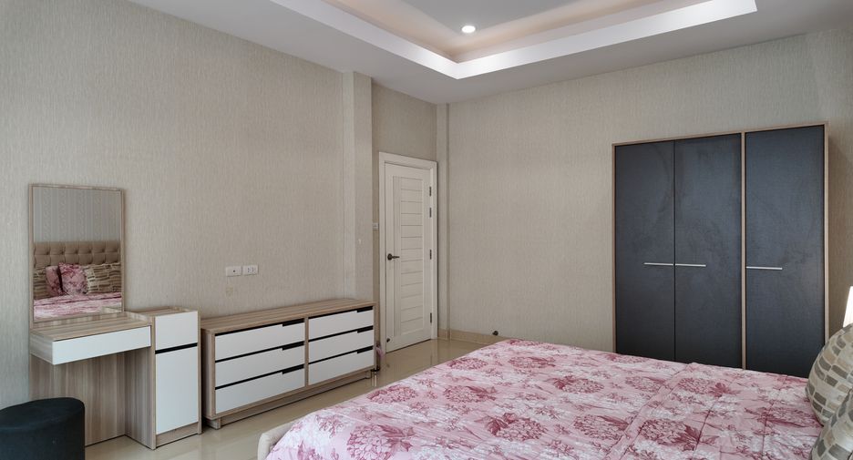 Villa en venta de 4 habitaciones en Huay Yai, Pattaya