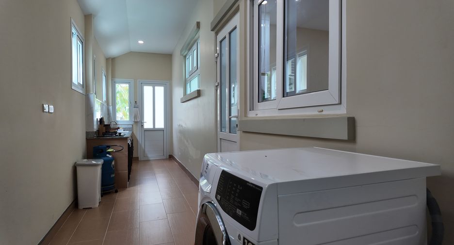 Villa en venta de 4 habitaciones en Huay Yai, Pattaya