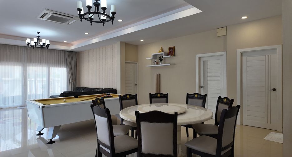 Villa en venta de 4 habitaciones en Huay Yai, Pattaya
