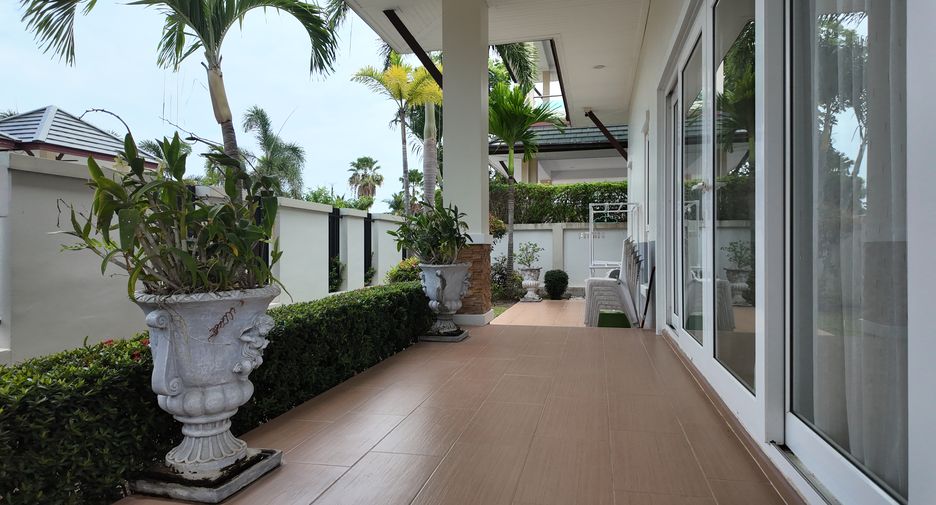 Villa en venta de 4 habitaciones en Huay Yai, Pattaya