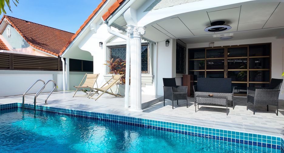 For sale 4 bedrooms villa in East Pattaya, Pattaya