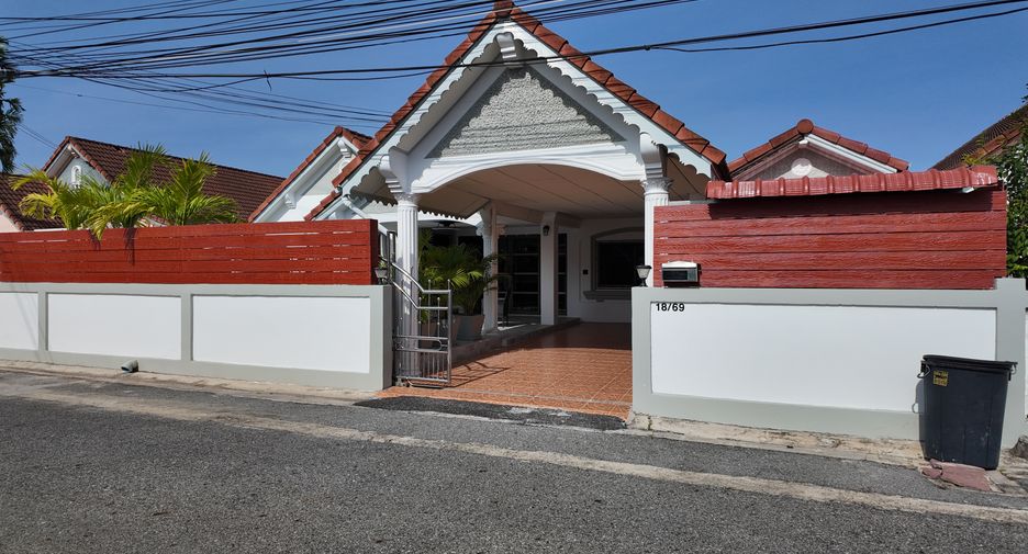For sale 4 bedrooms villa in East Pattaya, Pattaya