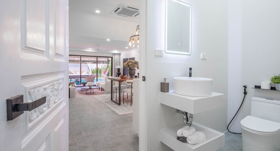 For sale 5 ベッドルーム villa in Bang Lamung, Chonburi