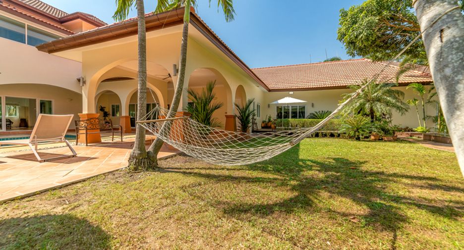 À vendre 5 chambres villa à Huay Yai, Pattaya