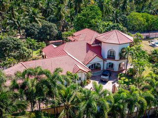 For sale 5 bedrooms villa in Bang Lamung, Chonburi