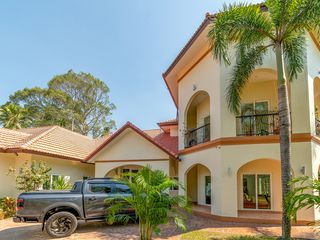 Продажа 5 спальни вилла в Банг Ламунг, Чонбури