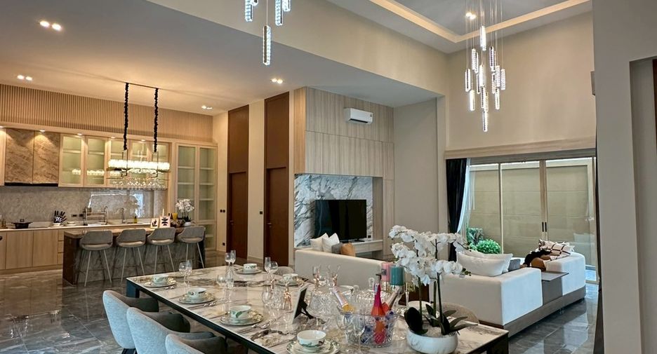 For sale 4 bedrooms villa in East Pattaya, Pattaya
