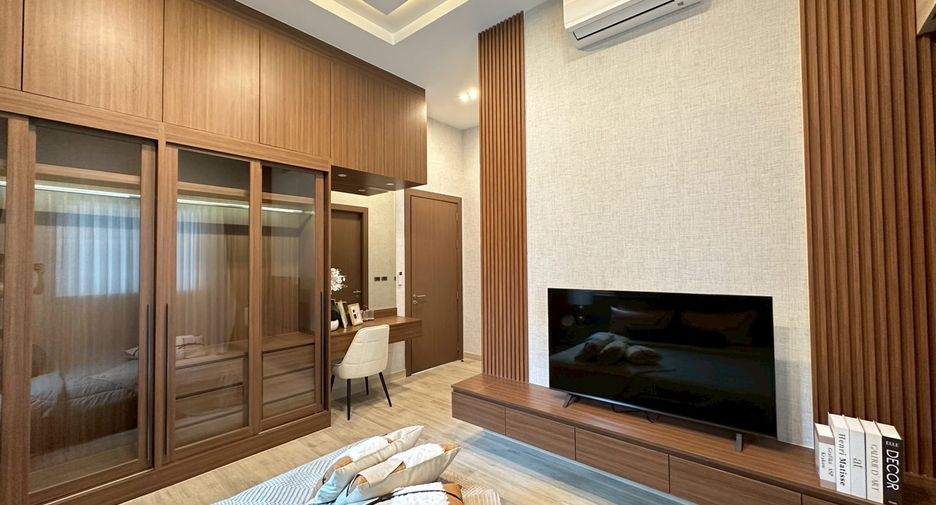 For sale 4 bedrooms villa in East Pattaya, Pattaya