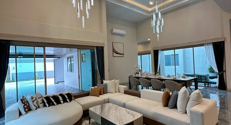 For sale 4 bedrooms villa in East Pattaya, Pattaya