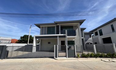 Casa en venta de 4 habitaciones en East Pattaya, Pattaya