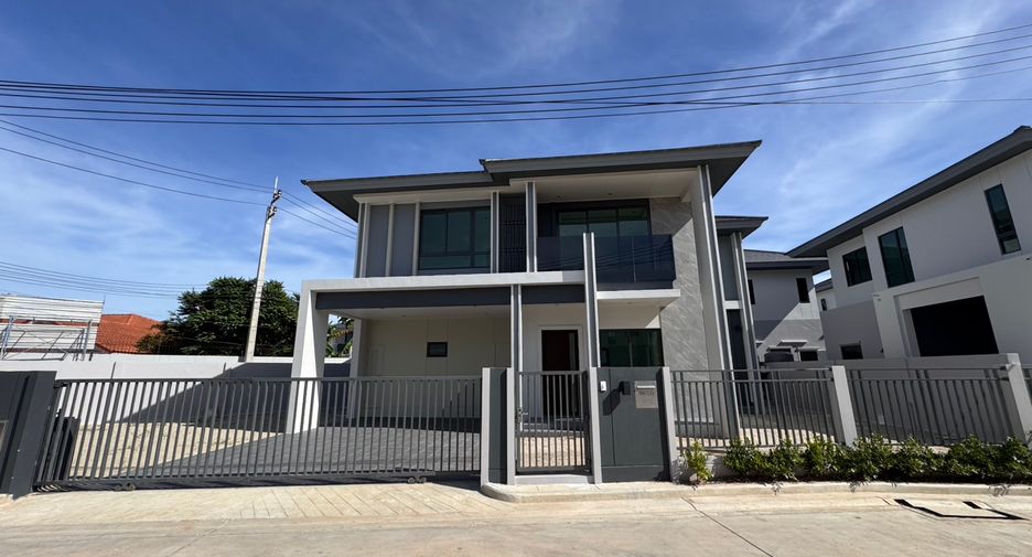 Haus zum Kauf mit 4 Zimmer in East Pattaya, Pattaya