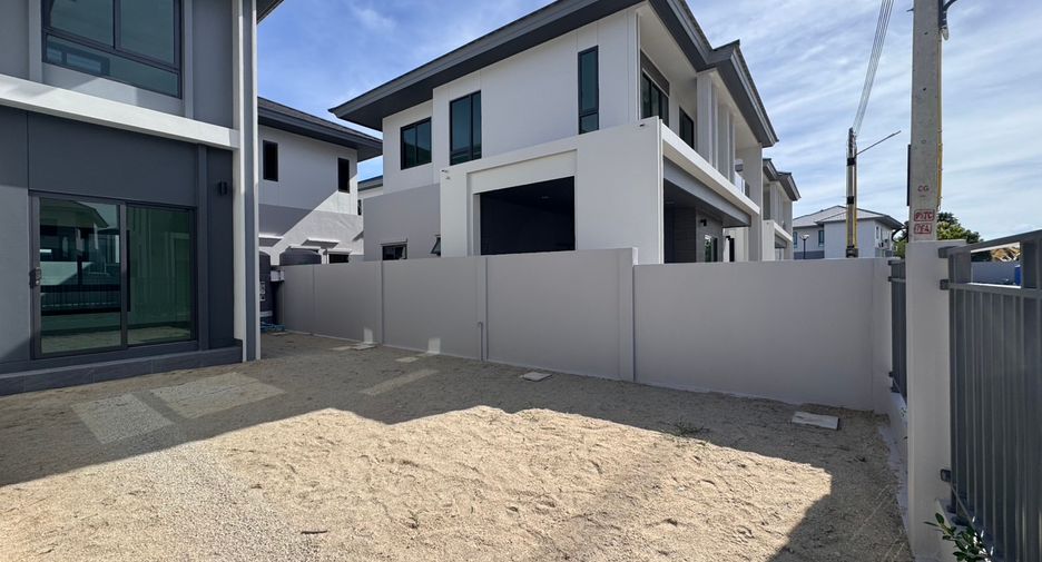 Haus zum Kauf mit 4 Zimmer in East Pattaya, Pattaya