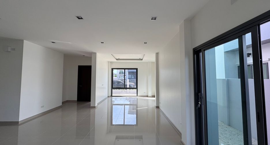 Haus zum Kauf mit 4 Zimmer in East Pattaya, Pattaya