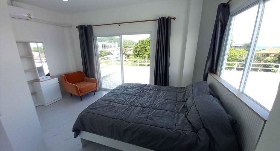 For sale 4 bedrooms villa in Sattahip, Chonburi