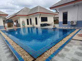 For sale 2 ベッドルーム villa in Bang Lamung, Chonburi