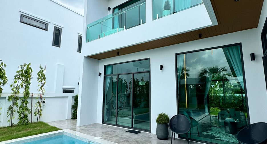 Villa en venta de 4 habitaciones en Bang Lamung, Chonburi