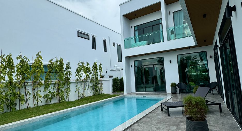 Villa en venta de 4 habitaciones en Bang Lamung, Chonburi