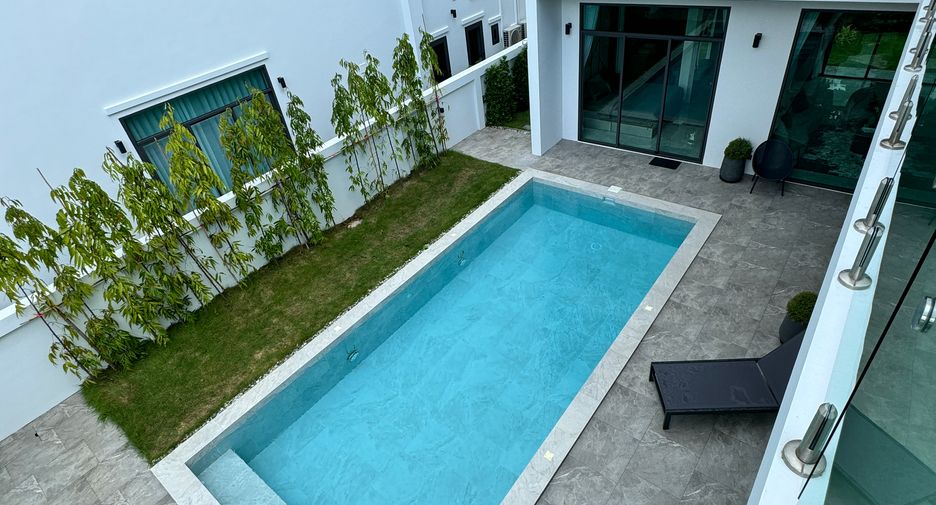 Villa en venta de 4 habitaciones en Bang Lamung, Chonburi