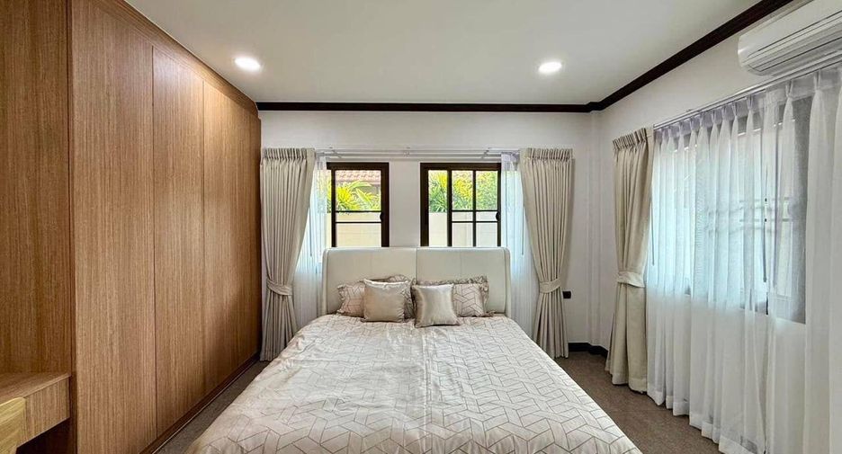For sale 3 bedrooms house in Sattahip, Chonburi