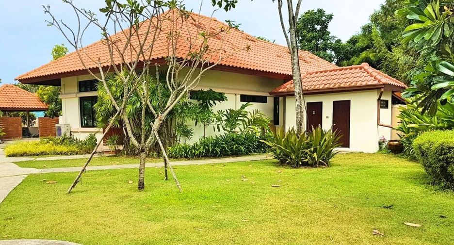 For sale 3 bedrooms house in Sattahip, Chonburi
