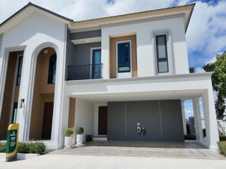 Villa en venta de 4 habitaciones en Bang Lamung, Chonburi