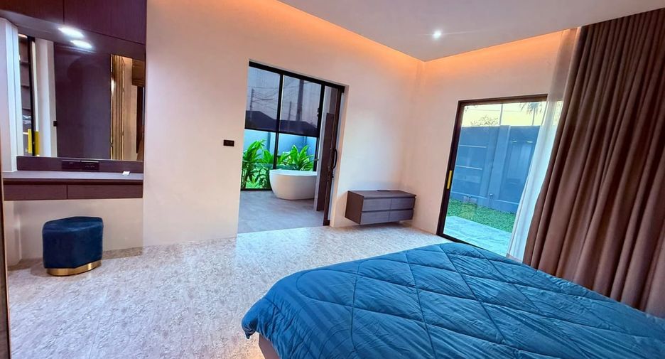 For sale 4 bedrooms villa in East Pattaya, Pattaya