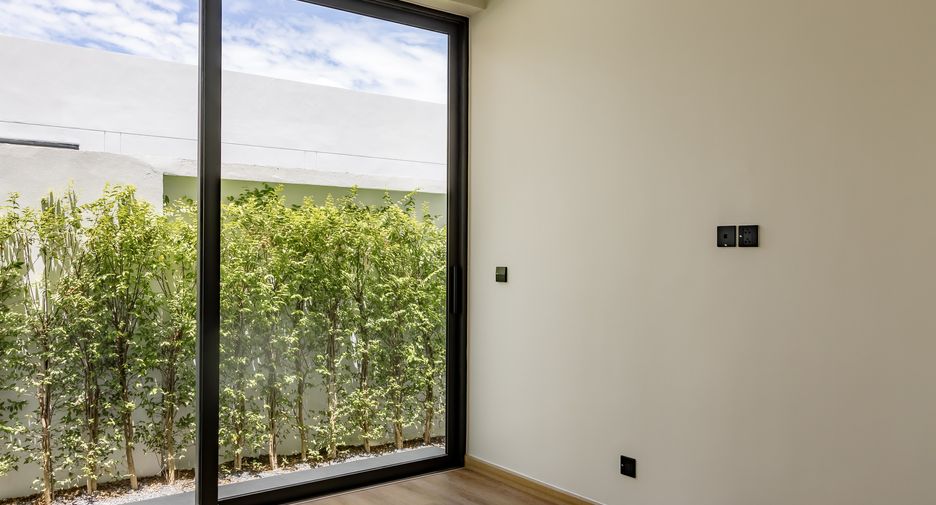 For sale 3 bedrooms villa in Thalang, Phuket