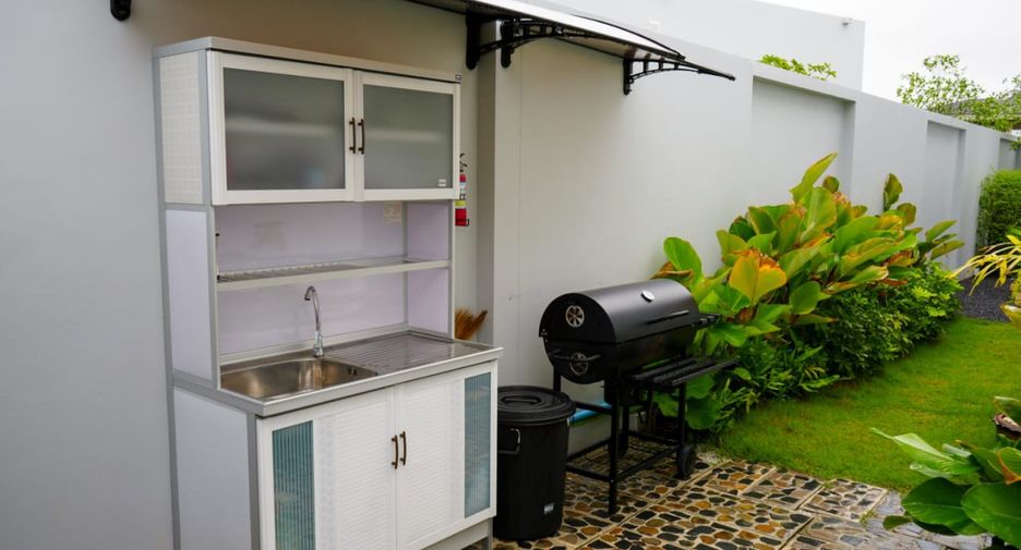 For sale 3 bedrooms villa in Thalang, Phuket